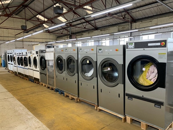 giặt sấy gần sân bay tân sơn nhất