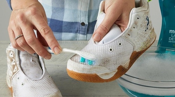 tiệm vệ sinh giày gò vấp