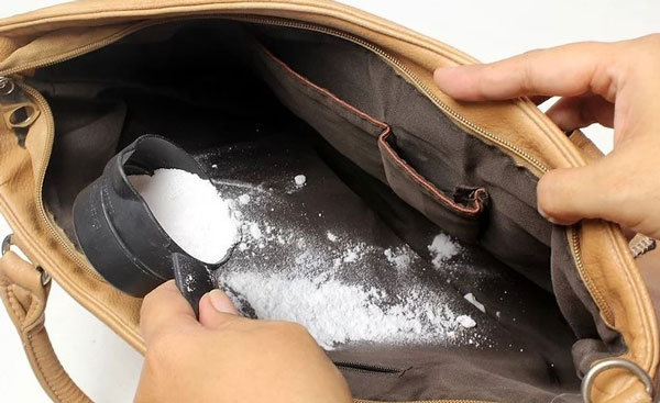 vệ sinh túi xách hàng hiệu