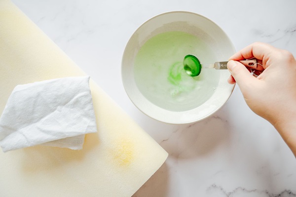 cách giặt gối cao su