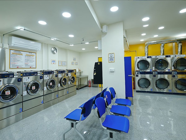cửa hàng giặt là gần nhất