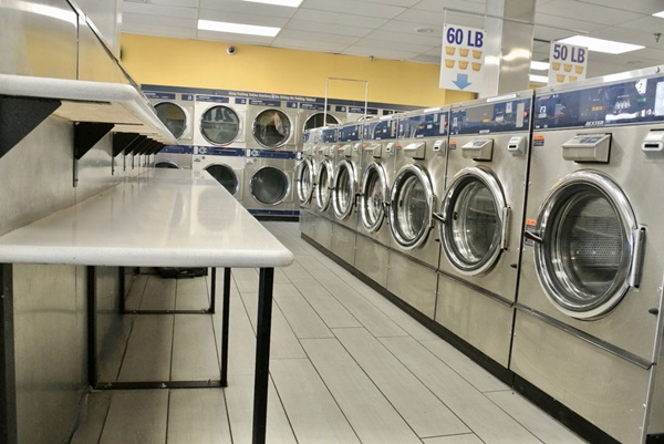 tiệm giặt ủi gần khách sạn ibis sân bay tân sơn nhất