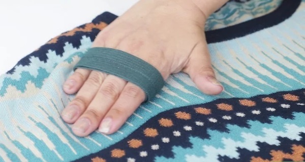 áo khoác mặc bị dính lông bên trong