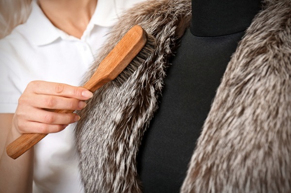 cách giặt áo lông thú tại nhà