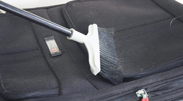 cách giặt vali vải gò vấp