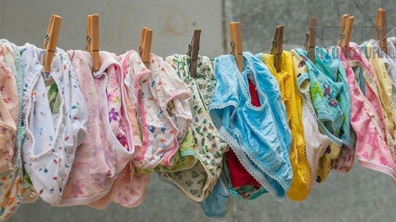 có nên giặt quần lót bằng nước sôi không