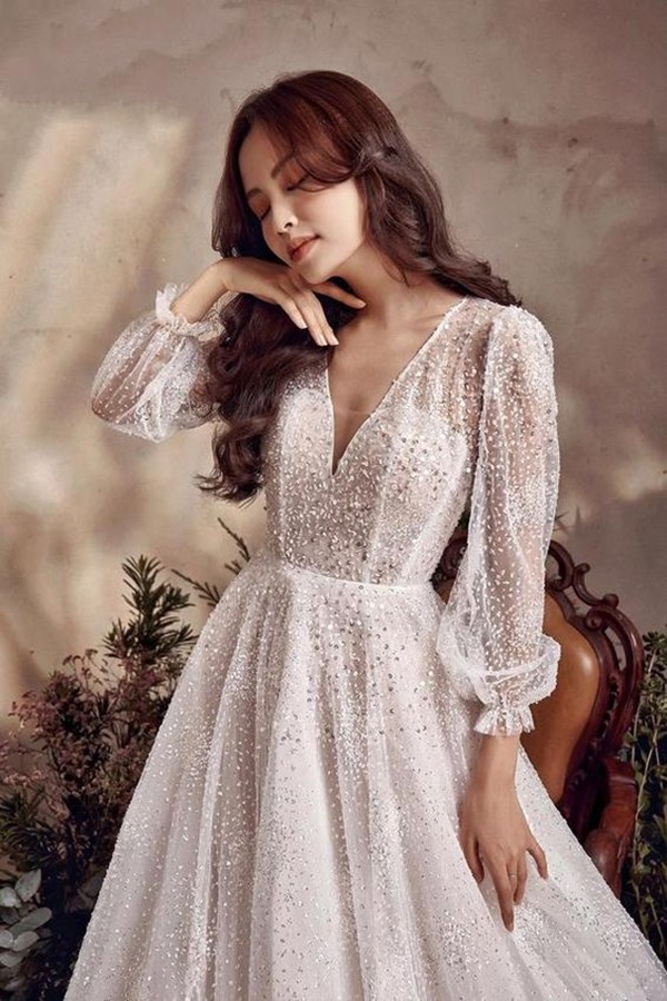 giá giặt hấp đầm dạ hội gò vấp