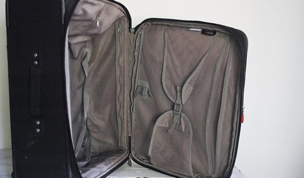 giá giặt vali tphcm