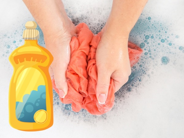 giặt đồ lót bằng sữa tắm được không