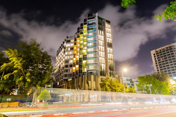 giặt ủi áo vest gần khách sạn ibis tphcm