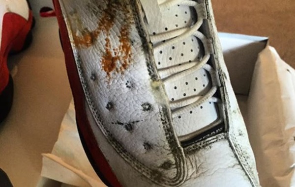 cách tẩy vết bẩn trên giày da trắng