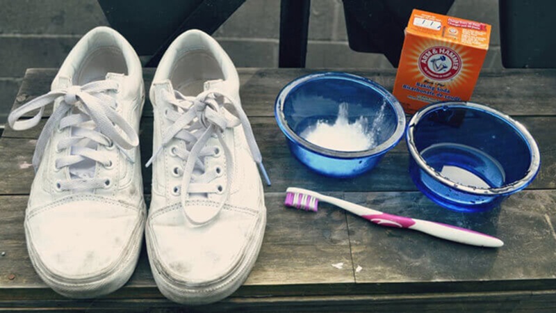 cách tẩy vết rỉ sét trên giày