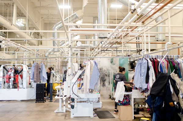 hút chân không quần áo