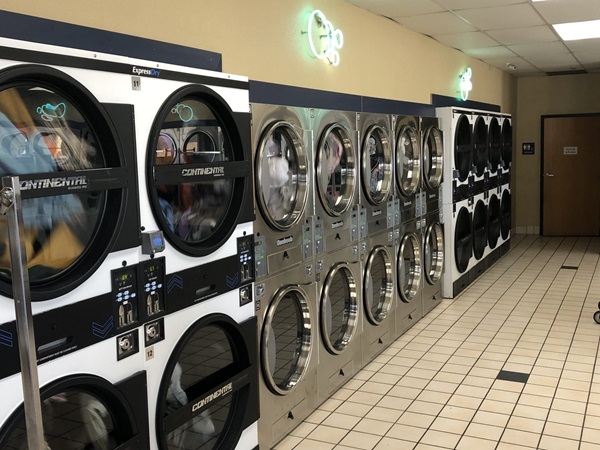 tiệm giặt ủi gò vấp