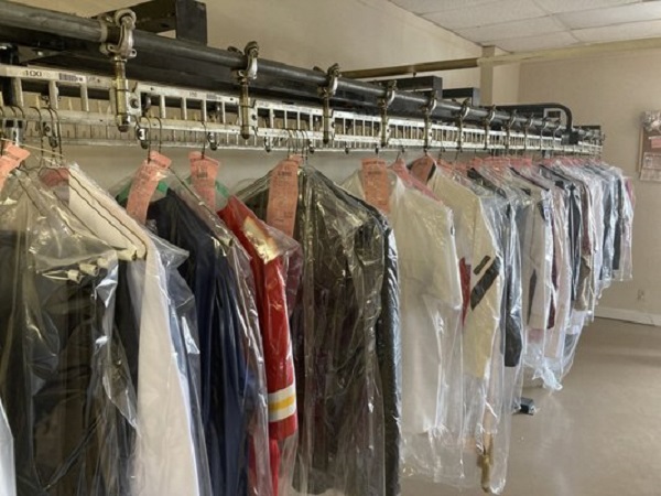 tiệm giặt ủi đường phan đình phùng quảng ngãi