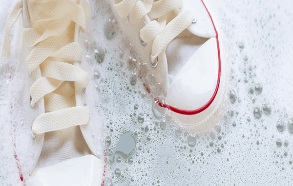 vệ sinh giày quảng ngãi