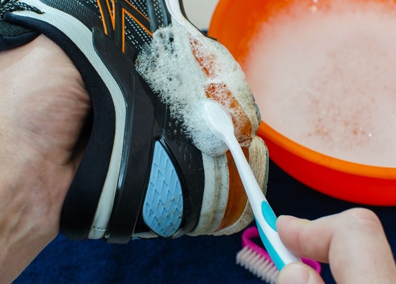 tiệm vệ sinh giày gò vấp